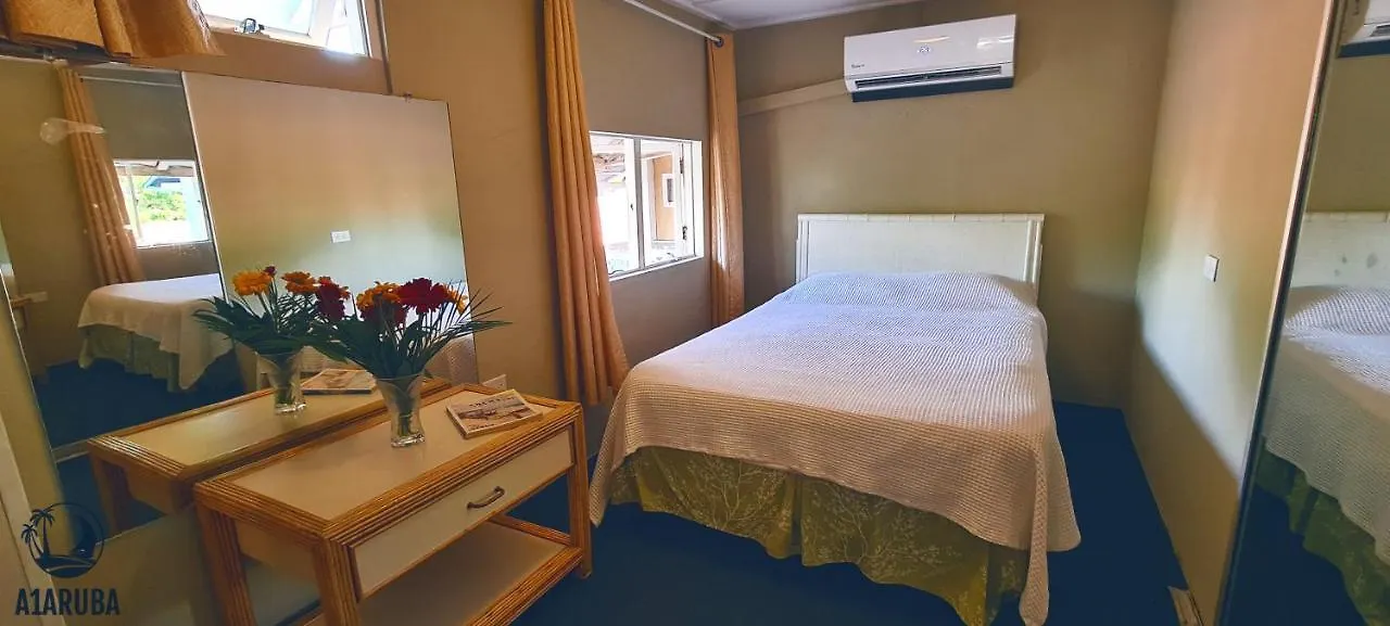 A1 Apartments Aruba Oranjestad 2*,